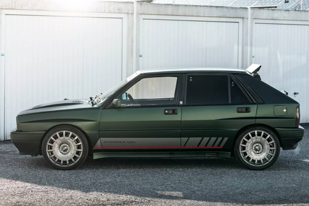 https://autogreeknews.gr/wp-content/uploads/2023/07/Manhart-Lancia-Integrale-400-6-2048x1324-1.jpg
