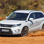Suzuki-Vitara-off road