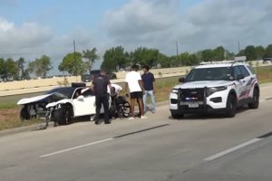 YT-2023-Ferrari-F8-Tributo-crash-1