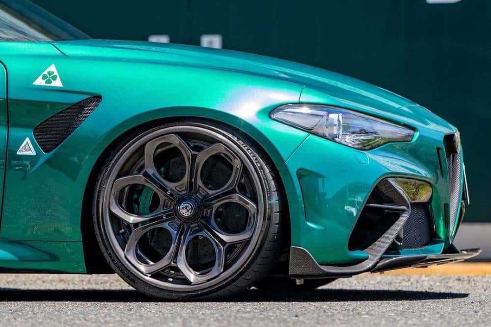 https://autogreeknews.gr/wp-content/uploads/2023/07/alfa-romeo-giulia-gtam-takes-quadrifoglio-ethos-to-5.jpg