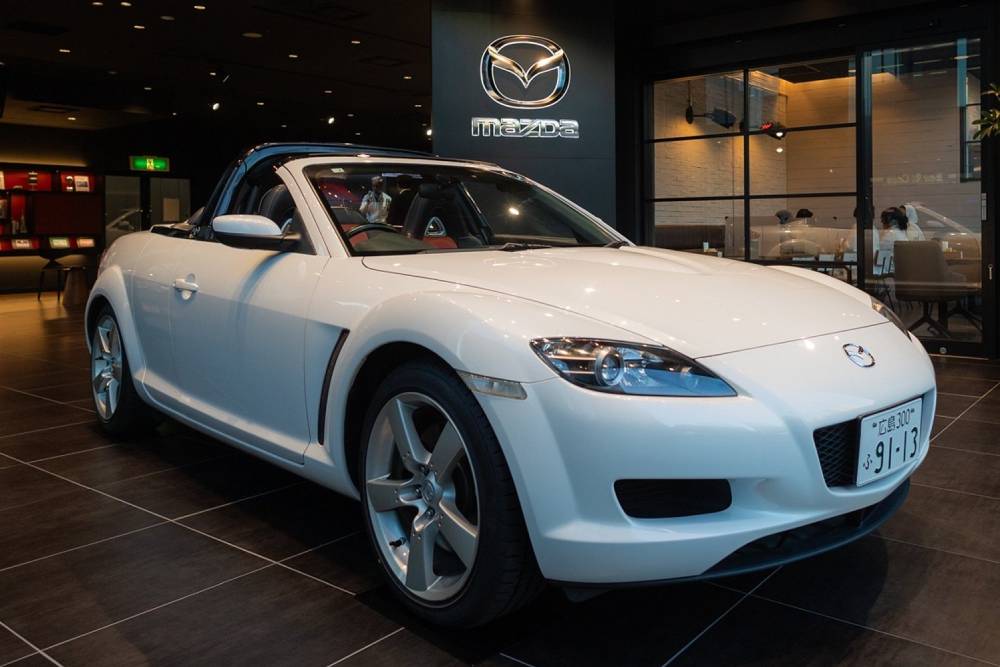 https://autogreeknews.gr/wp-content/uploads/2023/07/mazda-rx-8-convertible-5.jpg
