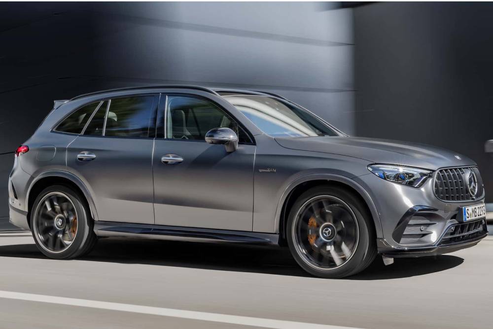 https://autogreeknews.gr/wp-content/uploads/2023/07/mercedes-amg-glc63-s-e-performance-european-model-1.jpg