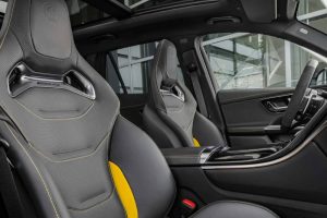 mercedes-amg-glc63-s-e-performance-interior-europe (1)