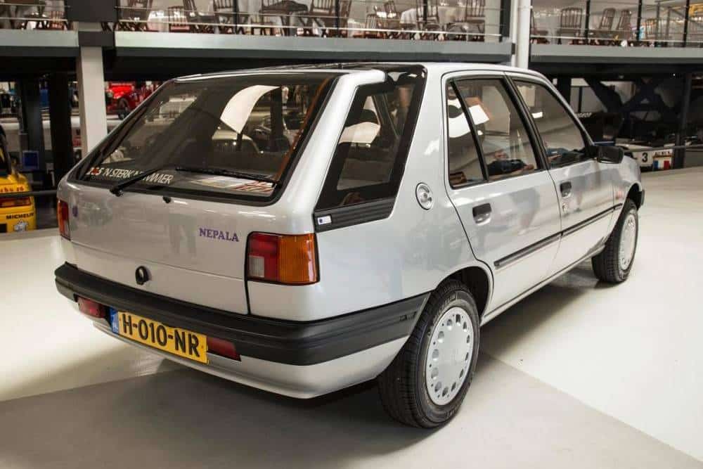 https://autogreeknews.gr/wp-content/uploads/2023/07/peugeot-205-40-years-anniversary-10.jpg