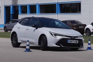 toyota corolla gr sport moose test 02