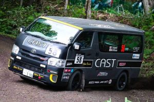 toyota hiace rallycar