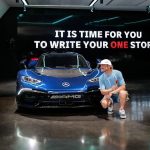 valtteri-bottas-takes-delivery-of-a-blue-mercedes- (1)