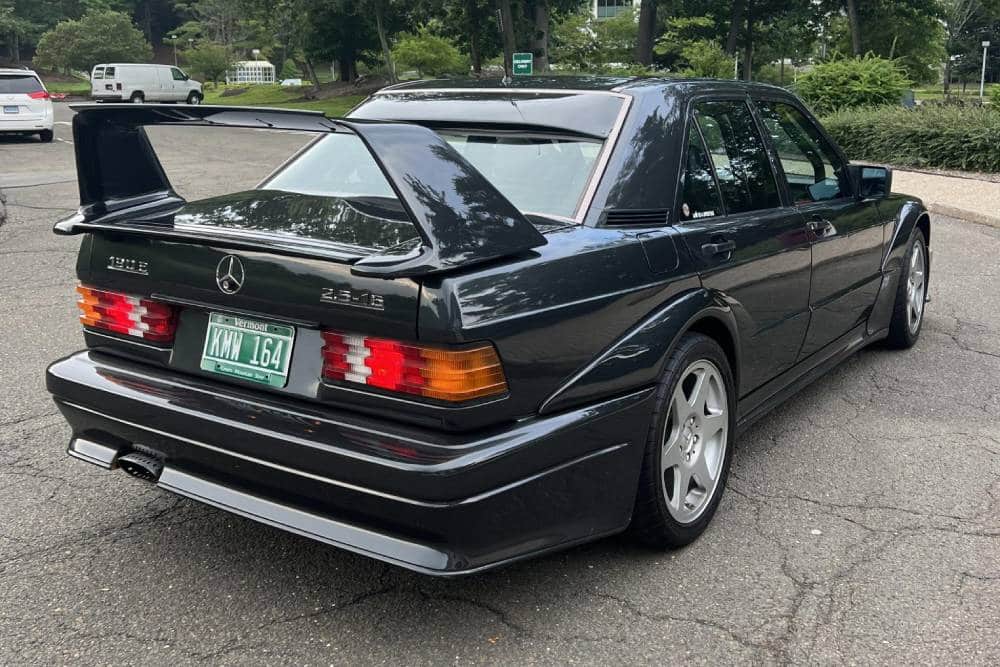 https://autogreeknews.gr/wp-content/uploads/2023/08/1990_mercedes-benz_190e-2-5.jpg