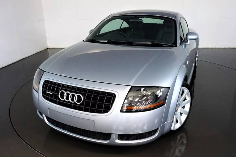 https://autogreeknews.gr/wp-content/uploads/2023/08/2006-Audi-TT-MK1-180-00016-2048x1352-1.jpg