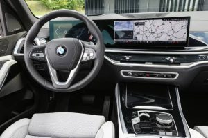 2024-BMW-X5-and-X6-23