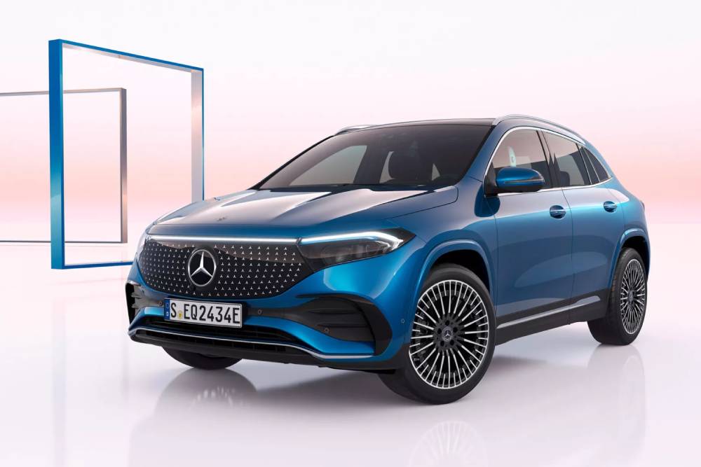 https://autogreeknews.gr/wp-content/uploads/2023/08/2024-Mercedes-EQA-and-EQB-00020-2048x1287-1.jpg