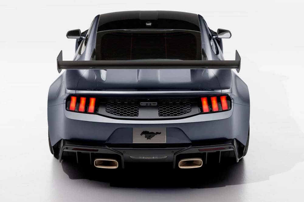 https://autogreeknews.gr/wp-content/uploads/2023/08/2025-ford-mustang-gtd-23.jpg