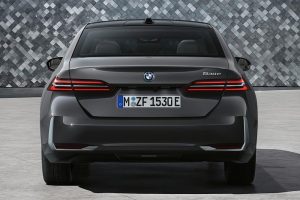 BMW-530e-2024-(6)