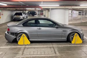 BMW-M3-CSL-garage-(1)