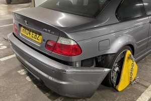 BMW-M3-CSL-garage-(6)