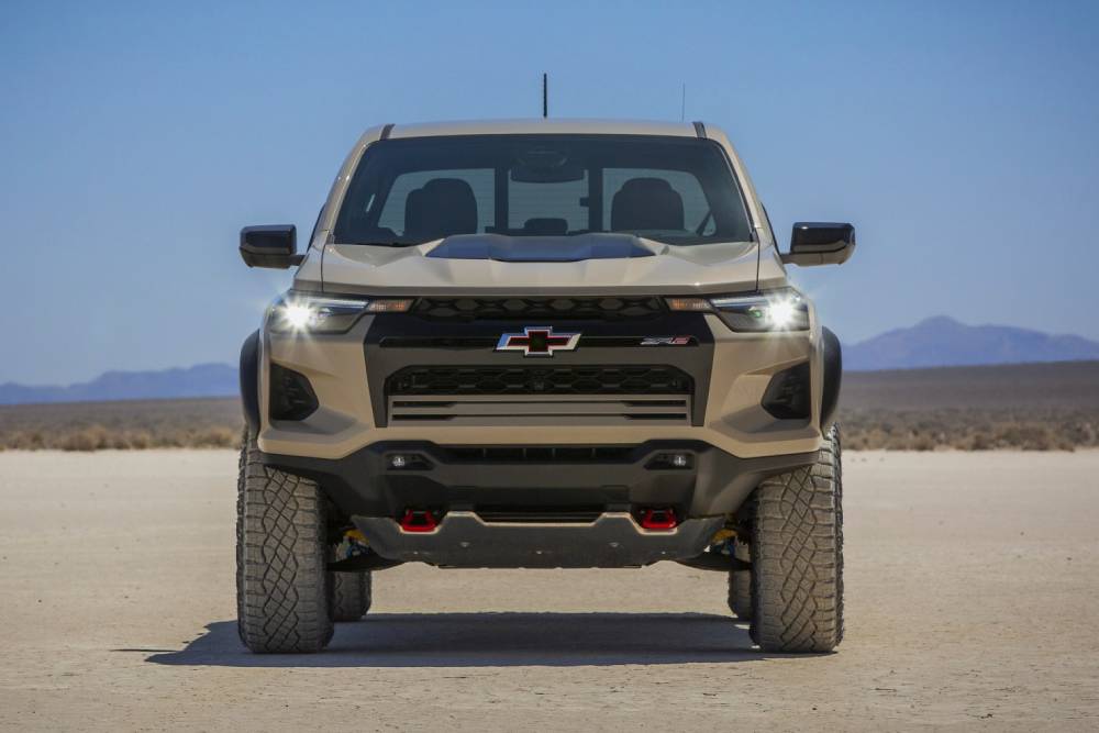 https://autogreeknews.gr/wp-content/uploads/2023/08/Chevrolet_Colorado_on-off_light-button-3.jpg