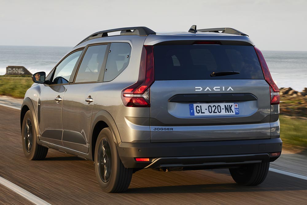 https://autogreeknews.gr/wp-content/uploads/2023/08/Dacia_Jogger_2023-4.jpg