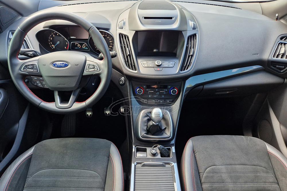 https://autogreeknews.gr/wp-content/uploads/2023/08/Ford-Kuga-2019-CarCenter-2.jpg