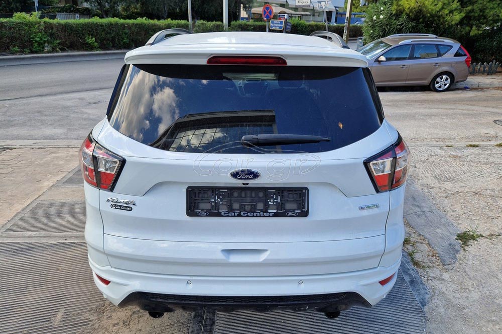 https://autogreeknews.gr/wp-content/uploads/2023/08/Ford-Kuga-2019-CarCenter-6.jpg