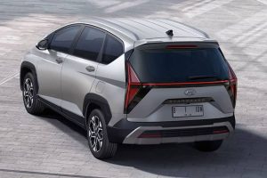 Hyundai-Stargazer-X-rear