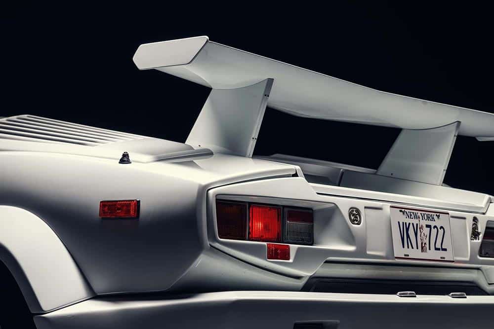 https://autogreeknews.gr/wp-content/uploads/2023/08/Lamborghini-countach-the-wolf-of-wall-street-2.jpg
