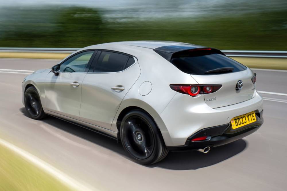 https://autogreeknews.gr/wp-content/uploads/2023/08/Mazda320rear20cornering_vwnj0k.jpg