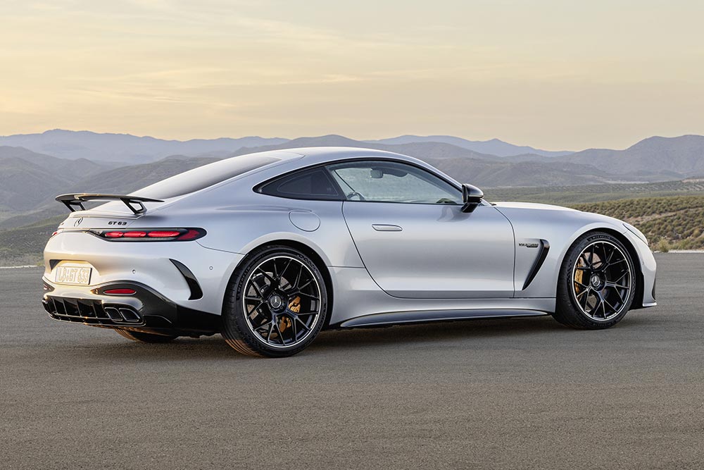 https://autogreeknews.gr/wp-content/uploads/2023/08/Mercedes-AMG-GT-Coupe-2023-4.jpg