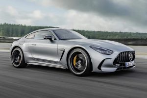 Mercedes-AMG-GT-Coupé-2023-(7)
