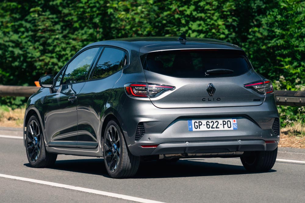 https://autogreeknews.gr/wp-content/uploads/2023/08/New_Renault_Clio_E-Tech_full_hybrid_Esprit_Alpine-6.jpg