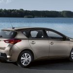 Toyota-Auris-2012-(3)