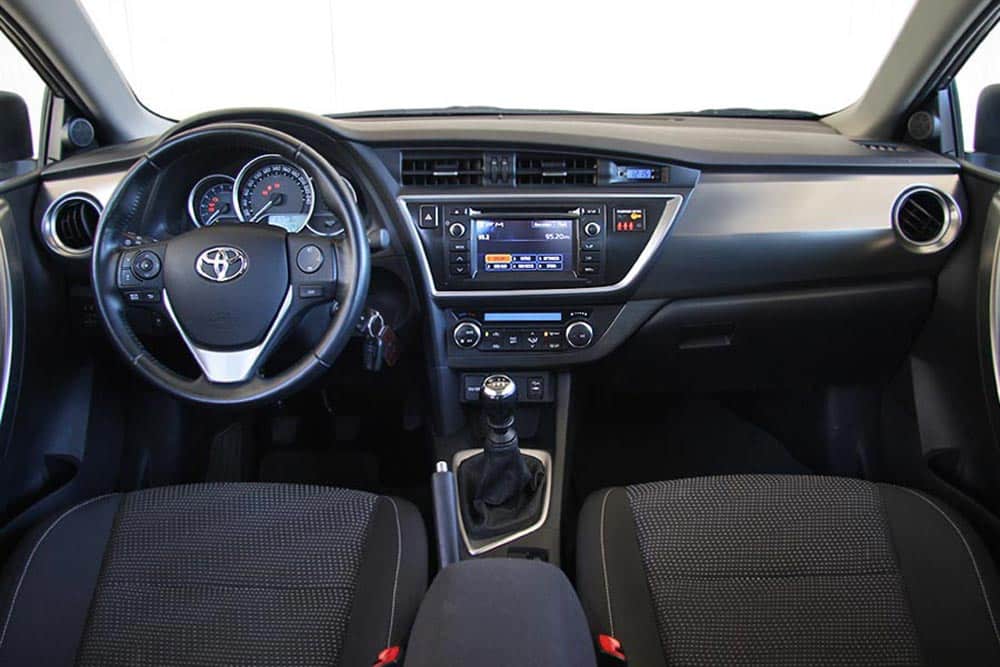 https://autogreeknews.gr/wp-content/uploads/2023/08/Toyota-Auris-2012-6.jpg