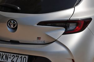 Toyota Corolla 1.8 Hybrid 140 PS (8)