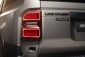 Toyota-Land-Cruiser-2023-(8)