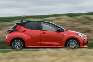 Toyota-Yaris-2020-(2)