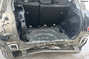 Toyota-Yaris-Crashed-(6)