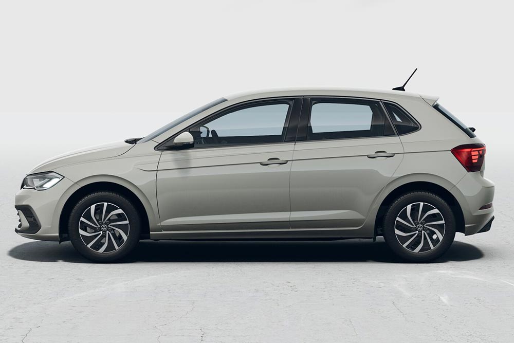 https://autogreeknews.gr/wp-content/uploads/2023/08/VW-Polo-1.0-TGI-side.jpg