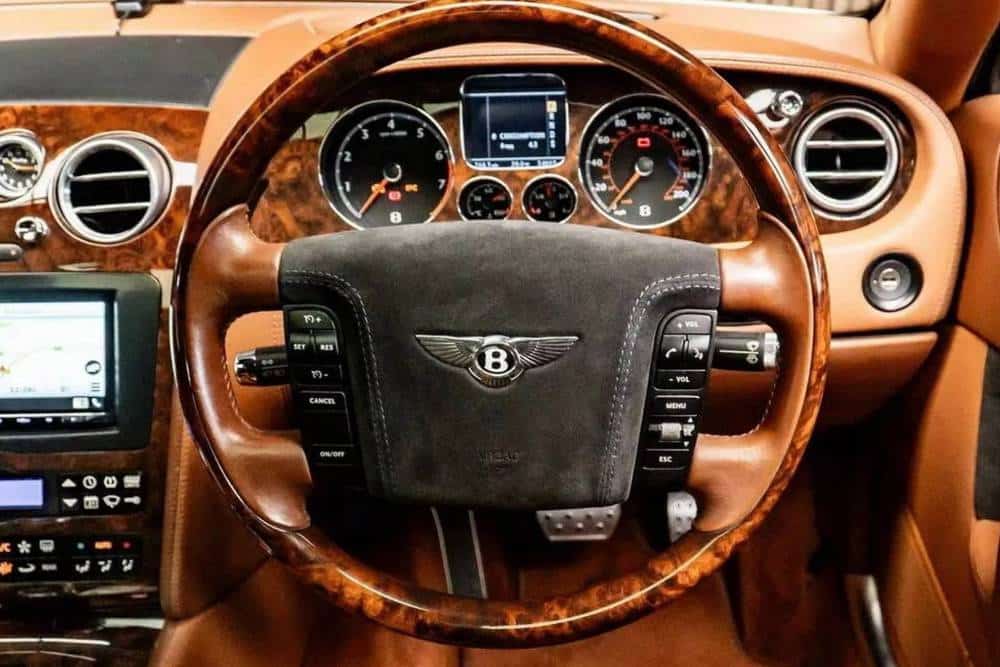 https://autogreeknews.gr/wp-content/uploads/2023/08/bentley-continental-6-0-w12-flying-spur-auto-4wd-e-13.jpg