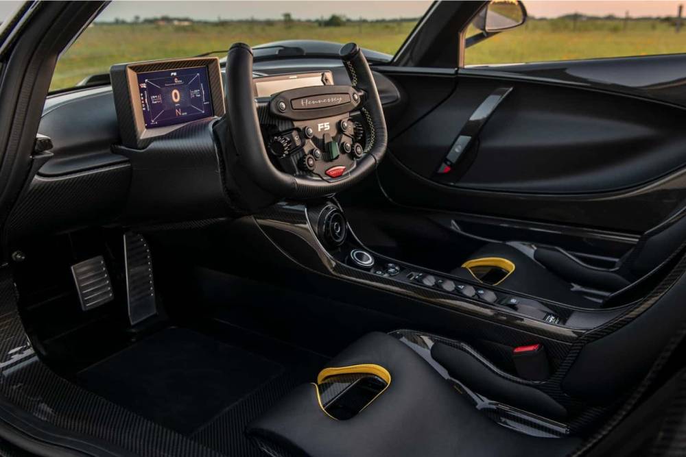 https://autogreeknews.gr/wp-content/uploads/2023/08/hennessey-venom-f5-revolution-roadster-low-11-scal.jpg