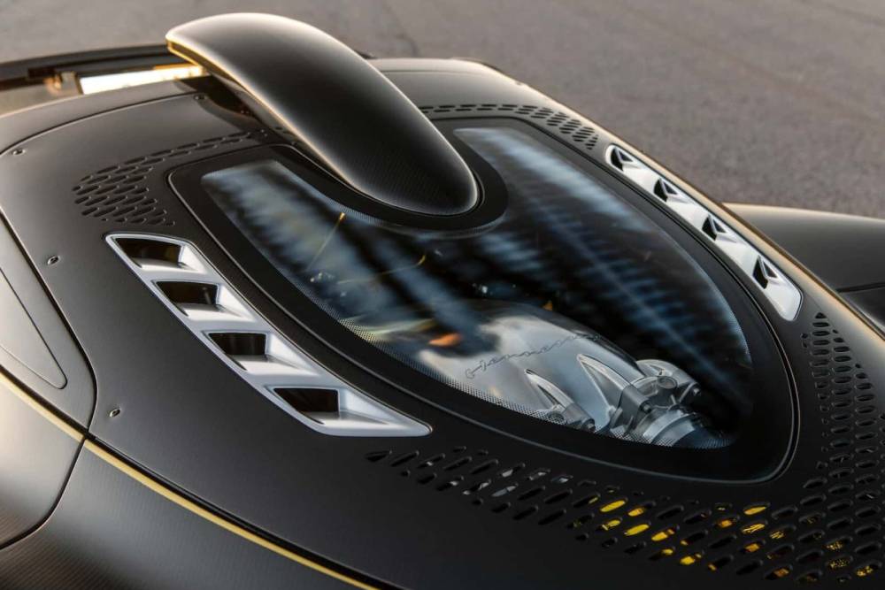 https://autogreeknews.gr/wp-content/uploads/2023/08/hennessey-venom-f5-revolution-roadster-low-9-2048x.jpg
