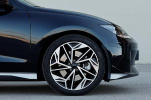 hyundai-ioniq-6-driving-exterior