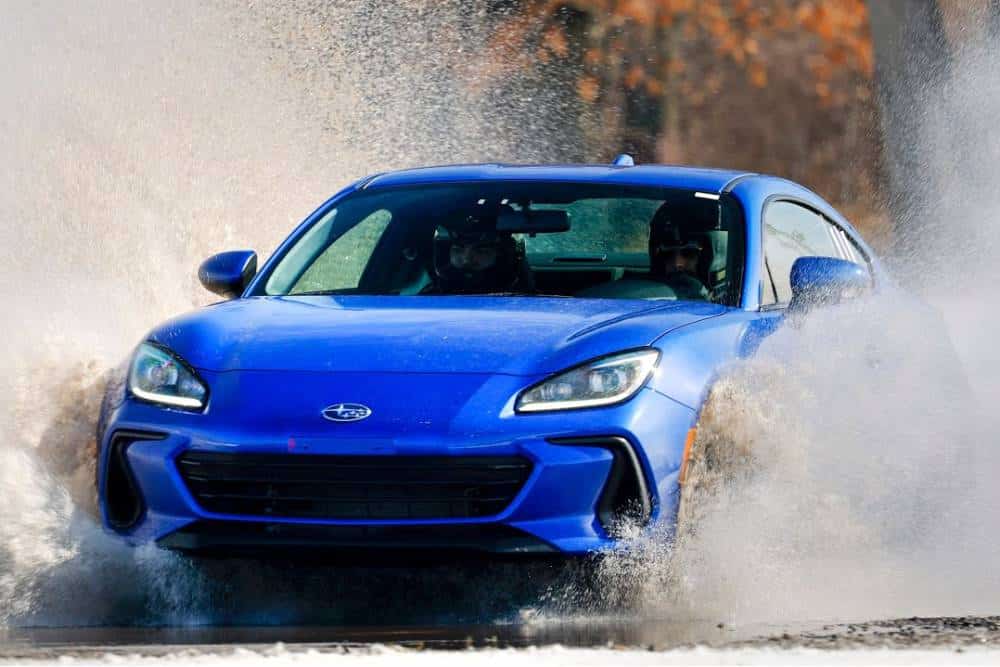 https://autogreeknews.gr/wp-content/uploads/2023/08/lifted-subaru-brz-3.jpg