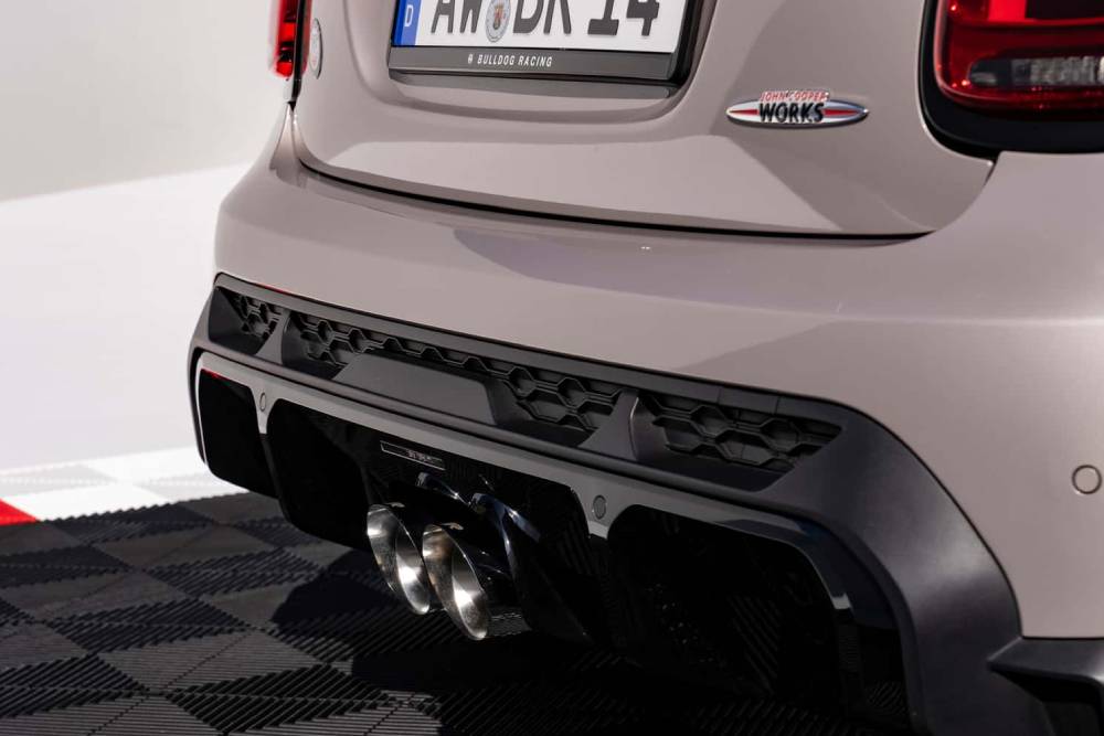 https://autogreeknews.gr/wp-content/uploads/2023/08/mini-john-cooper-works-2023-bulldog-racing-edition-13.jpg