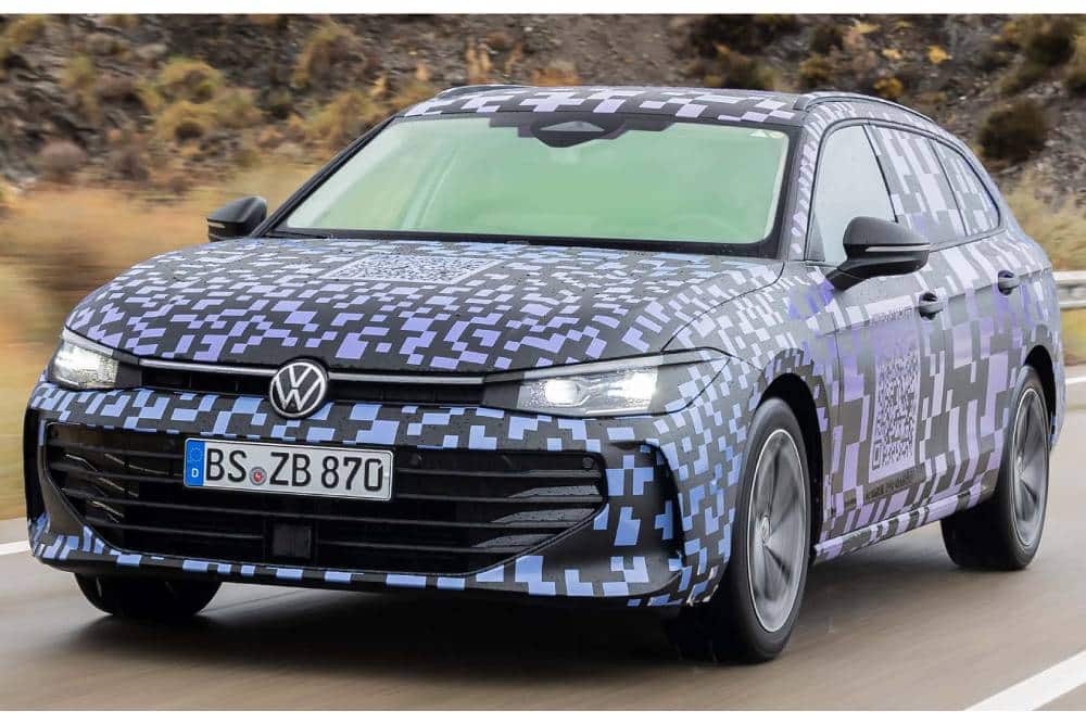 https://autogreeknews.gr/wp-content/uploads/2023/08/vw-passat-variant-2024-im-vorserientest-2.jpg