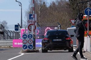 watch-the-bmw-m2-break-the-record-for-compact-cars (1)