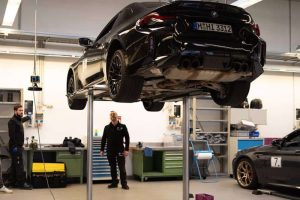 watch-the-bmw-m2-break-the-record-for-compact-cars (3)