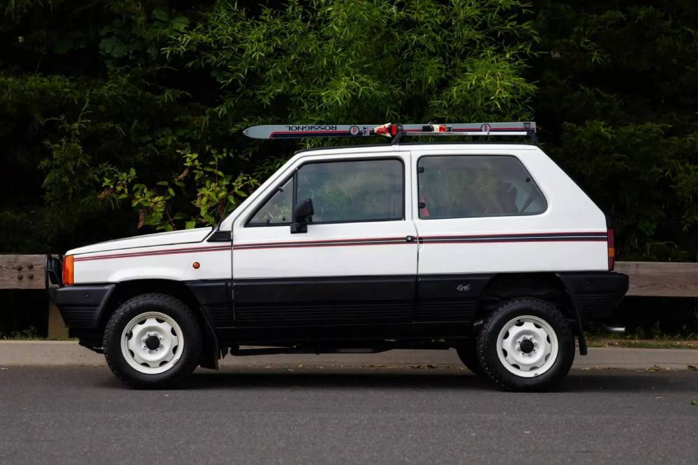 https://autogreeknews.gr/wp-content/uploads/2023/09/1985-Fiat-Panda-4x4-Edizione-Limitata-6-2048x1365-1.jpg