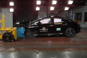 2022-mercedes-benz-eqe-euro-ncap-crash-test