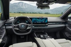 2024-BMW-5-Series-PHEV-926-36