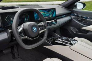 2024-BMW-5-Series-PHEV-926-39
