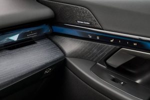 2024-BMW-5-Series-PHEV-926-41